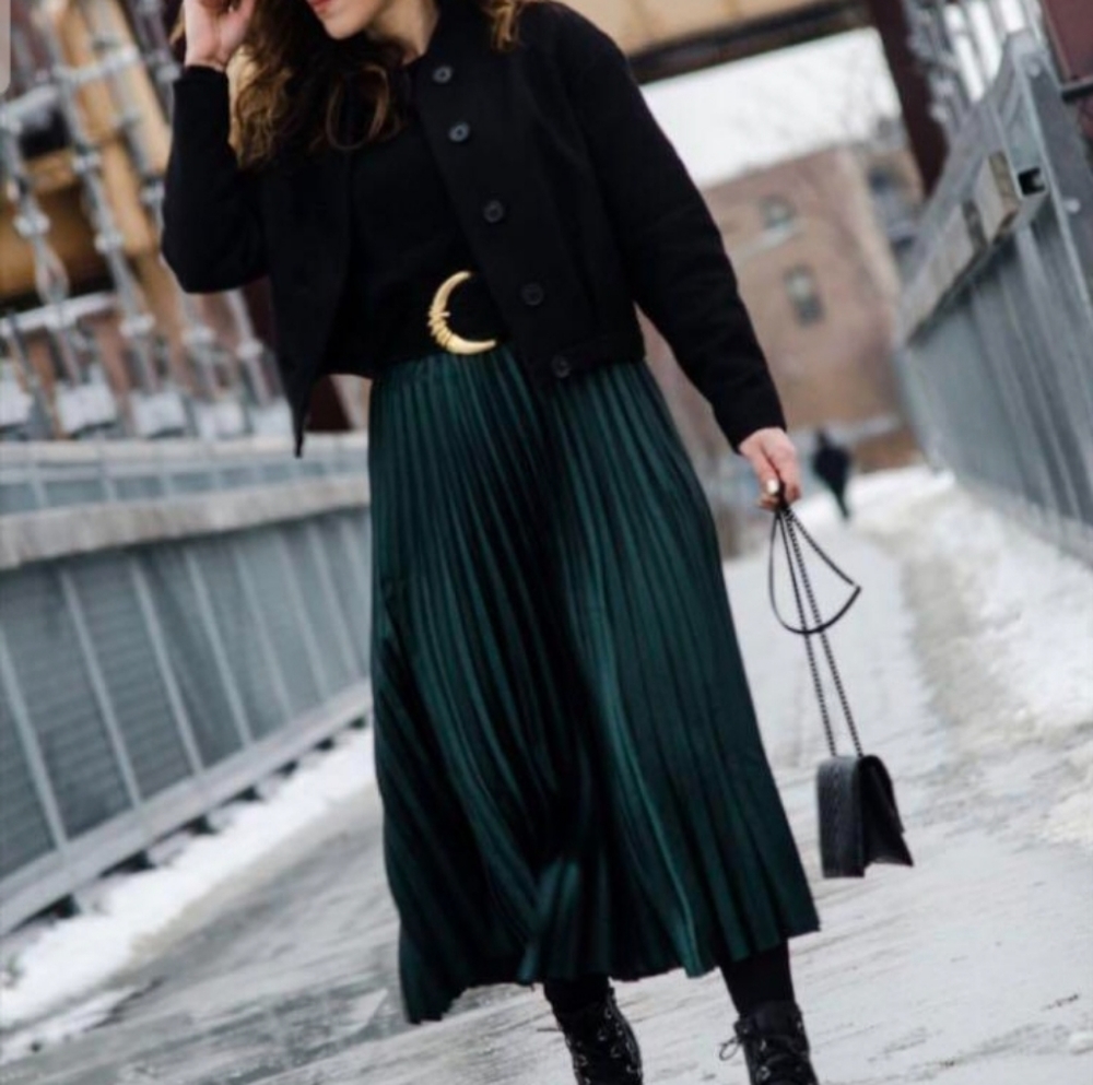 Zara green emerald pleated skirt size M